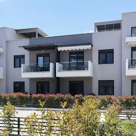Pepe Pamukov Prime Apartmán Ofrínion